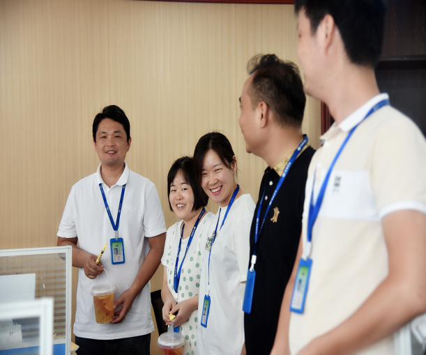 IM平台_IM（中国）
工会开展“夏季送清凉”活动